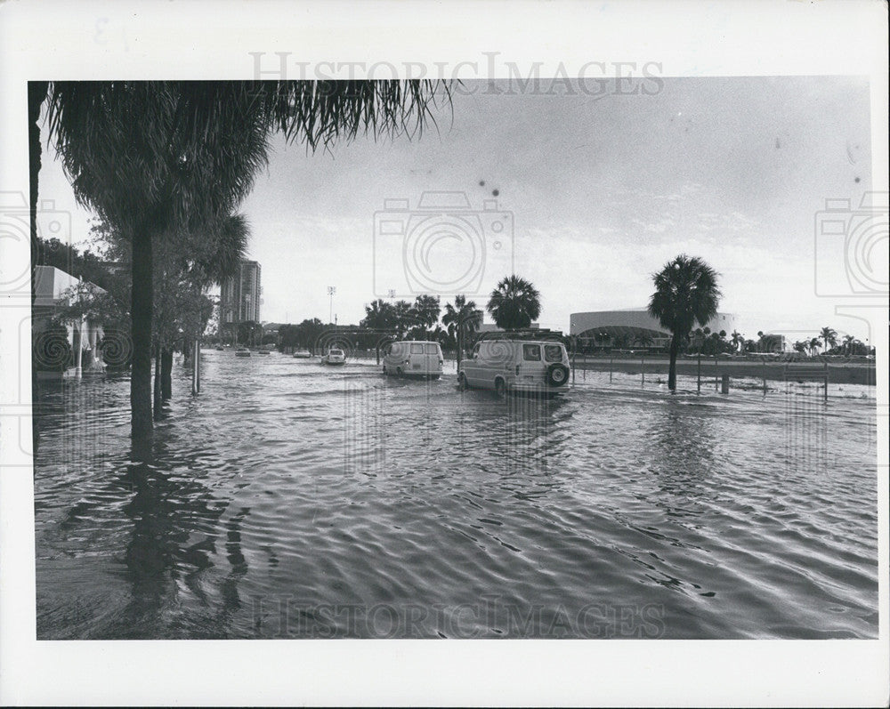 Press Photo Street Flooding St. Petersburg Florida - Historic Images