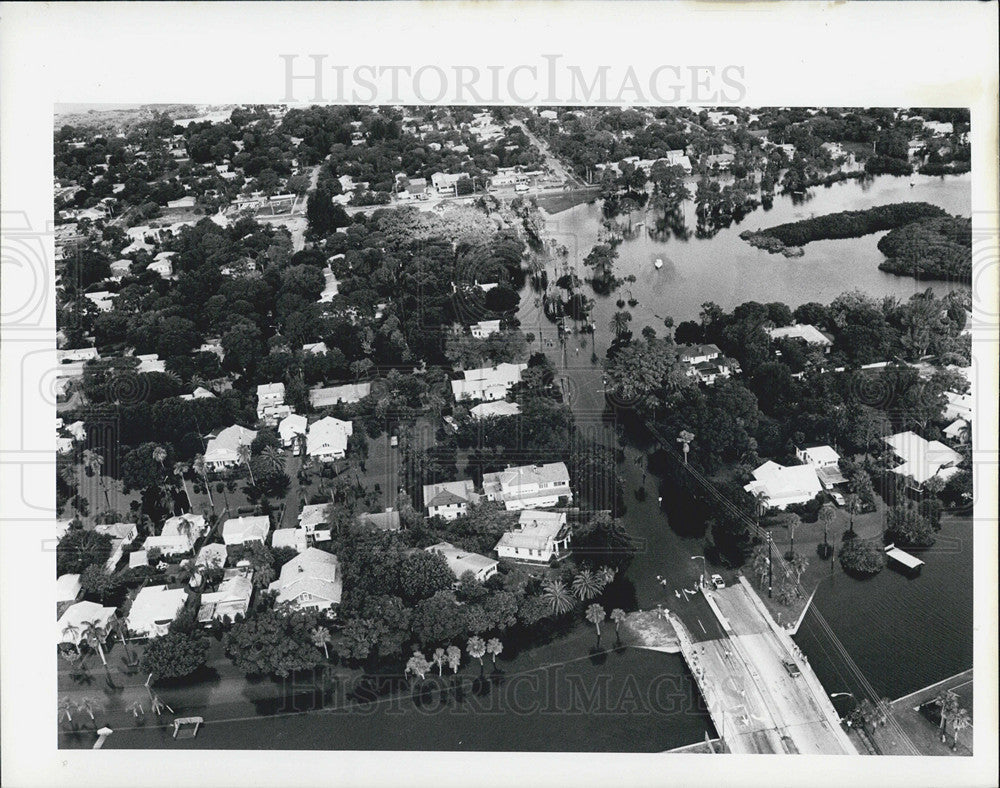 1982 Press Photo Flooding St. Petersburg Florida Streets - Historic Images