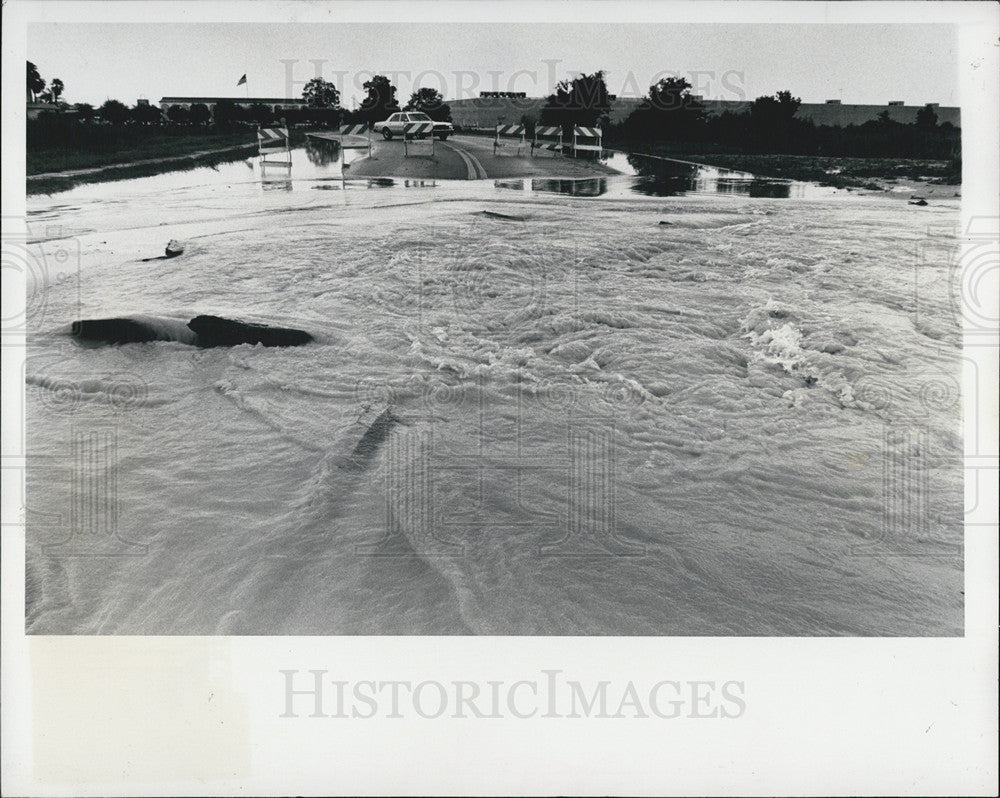 1979 Press Photo Thunder storm causes flood in Pinellas County - Historic Images