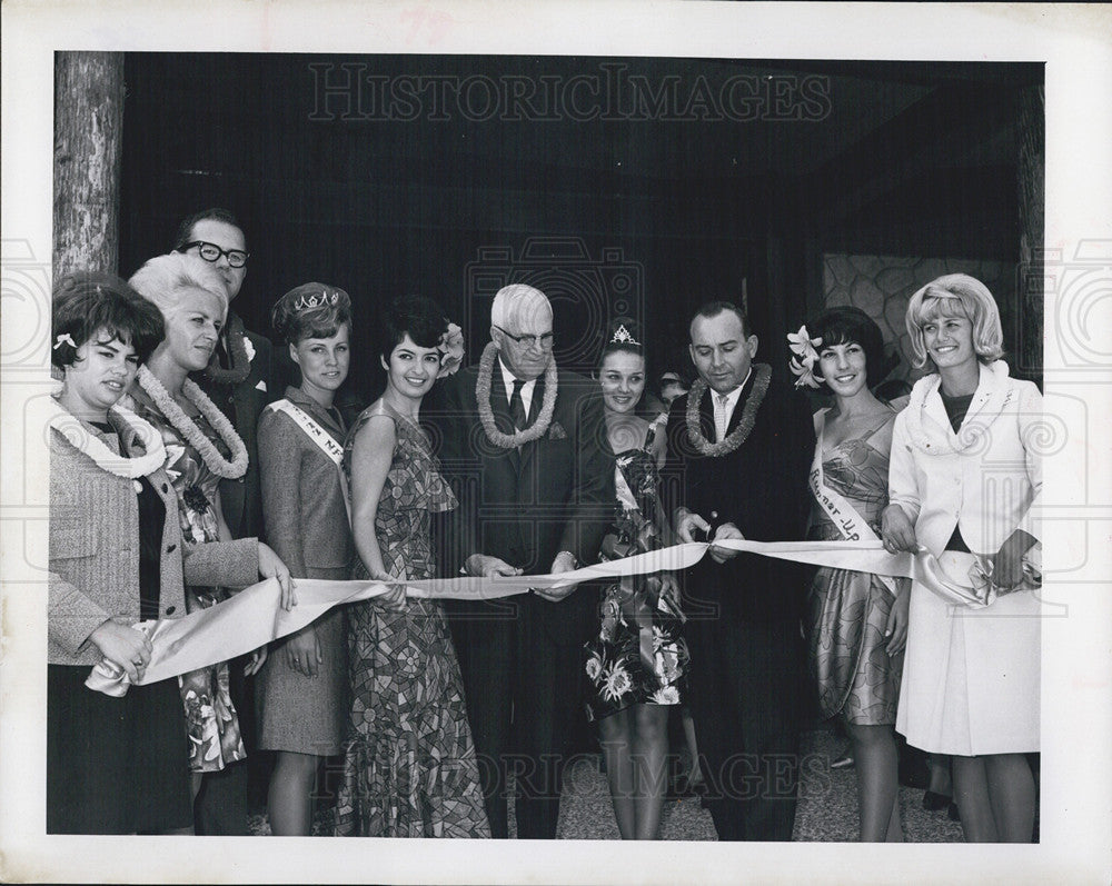 1966 Press Photo The enlarge Tahitian Gardens in new Port Richey opened - Historic Images