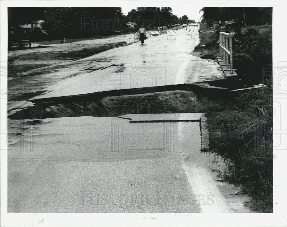 1979 Press Photo Washed Out, Flooded Bridge, 38th Avenue North - Historic Images