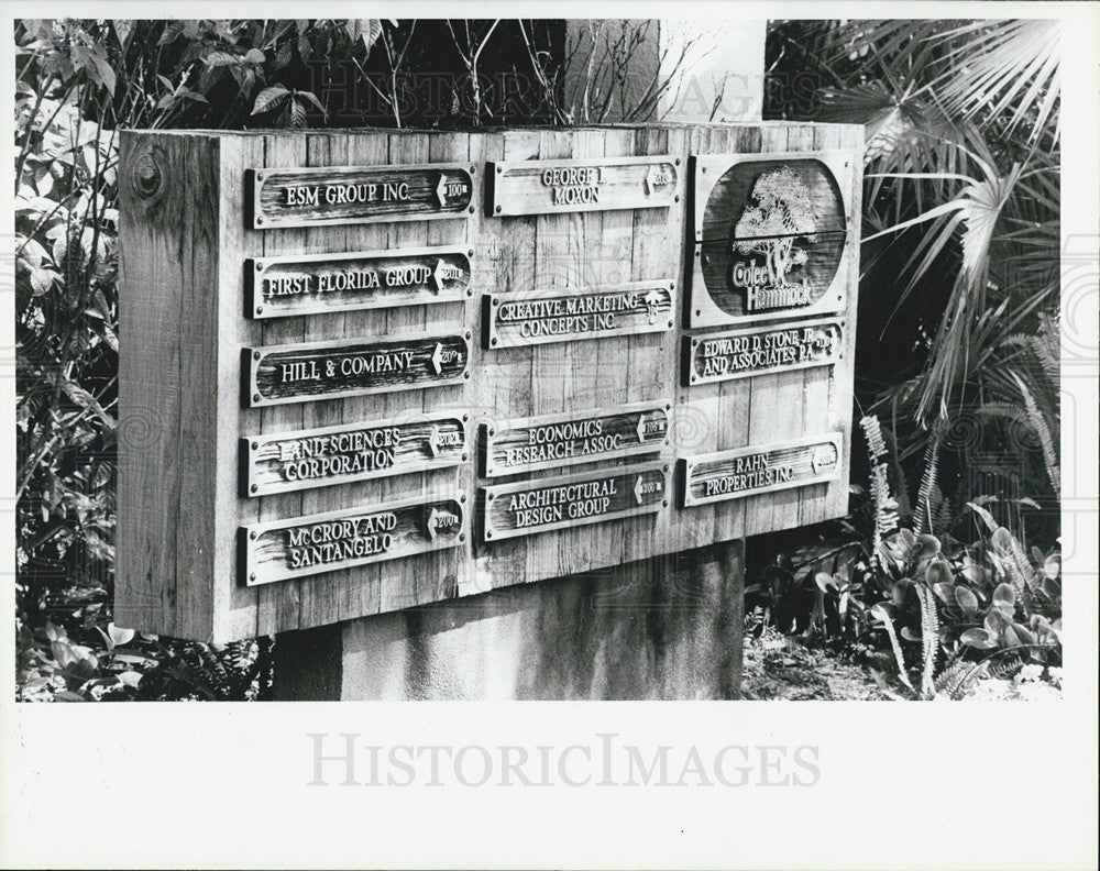 1985 Press Photo Offices Esm governer Fort Lauderdale - Historic Images