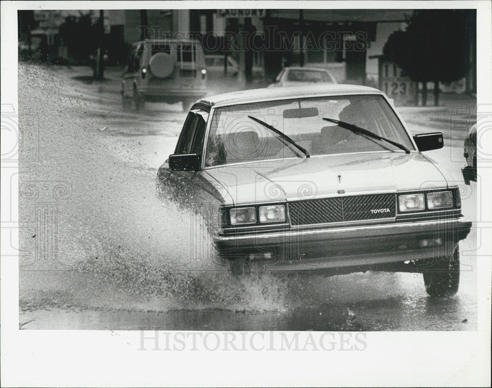 1982 Press Photo Lightning Hits Traffic Lights In Clearwater Florida - Historic Images