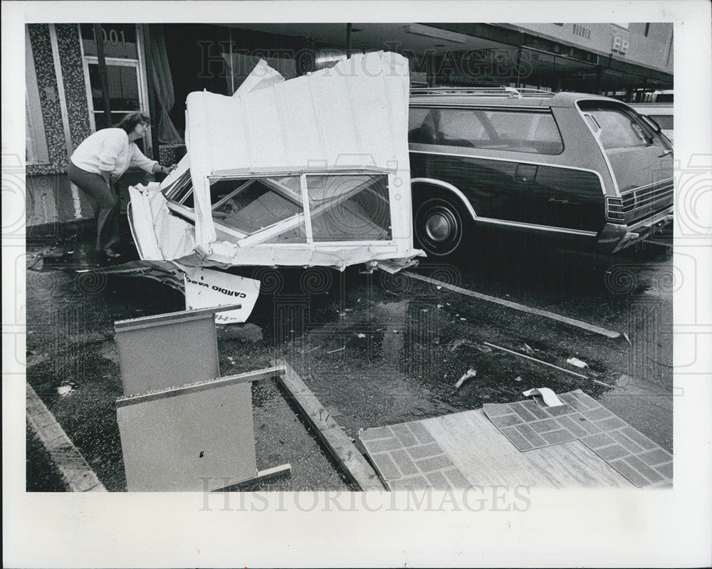 1978 Press Photo damage to station wagon storm - Historic Images