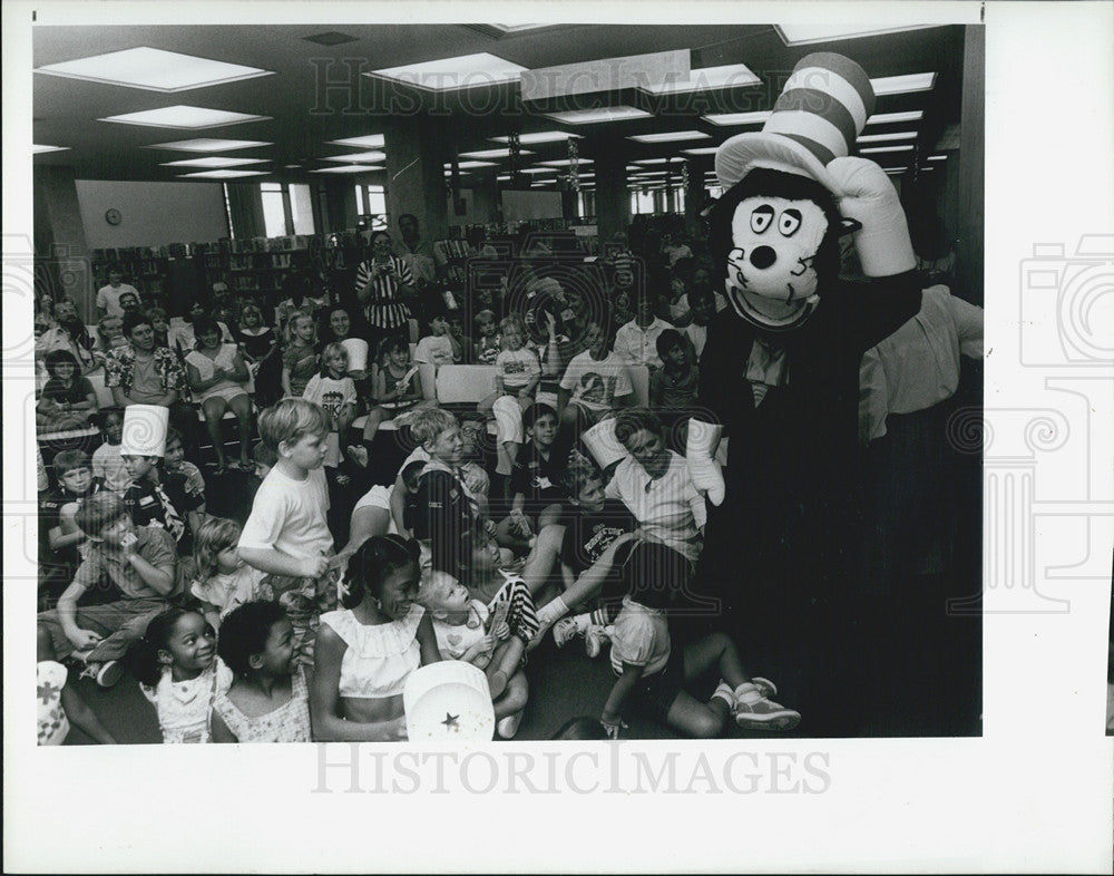 1987 Press Photo Dr Suees Festival - Historic Images