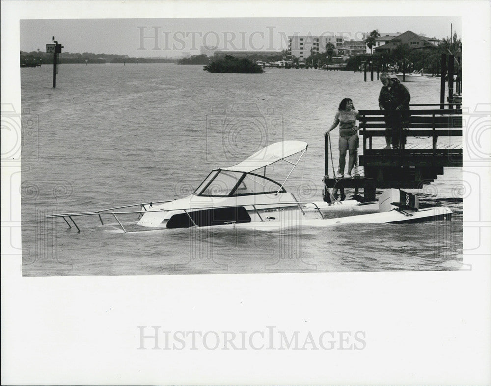 1991 Press Photo Boat at dock along gulf Blvd Indian Rocks beach - Historic Images