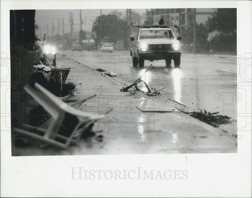 1991 Press Photo Storm Afterhmath King Cole Motel Clearwater Beach - Historic Images