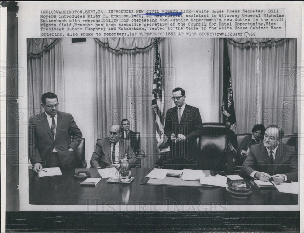 1965 Press Photo Press Secretary Bill Moyers Introduces Assistant Wiley Branton - Historic Images