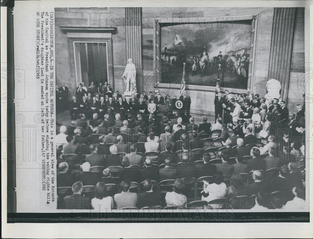 1955 Press Photo Capitol Hill Rotunda As Prest Johnson Signs Voting Rights Bill - Historic Images