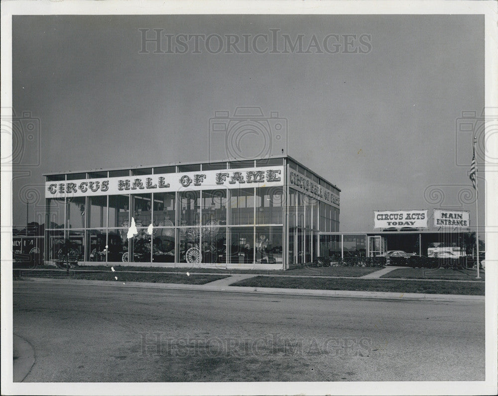 Press Photo Circus Hall of Fame - Historic Images