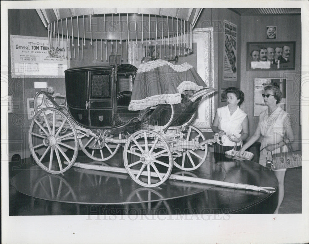 Press Photo Tom Thumb Coach Circus Hall Fame - Historic Images