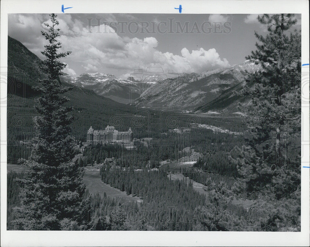 1981 Press Photo Banff National Park Springs Hotel Bow Valley Canada - Historic Images