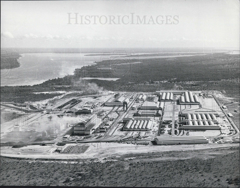 Press Photo Matanzas Steel Mill Industry/Venezuela/Orinoco River - Historic Images