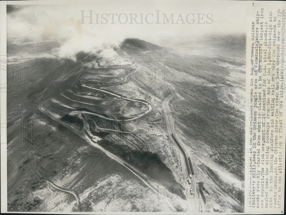 1954 Press Photo Cerro Bolivar/Orinoco Jungle/Venezuela/Iron Ore Mine - Historic Images