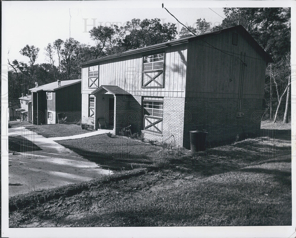 1980 Press Photo  Ramblewood Court with Rep. Ralph Haben&#39;s duplex. - Historic Images