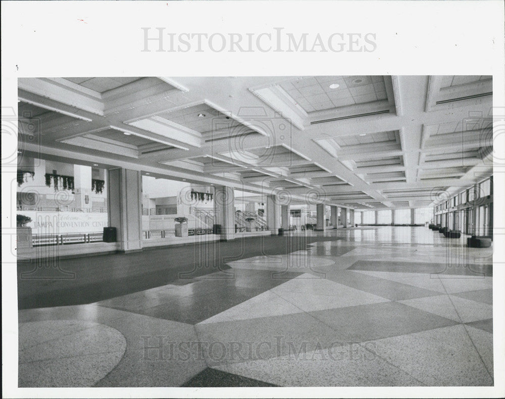 1991 Press Photo Tampa Convention Center. - Historic Images