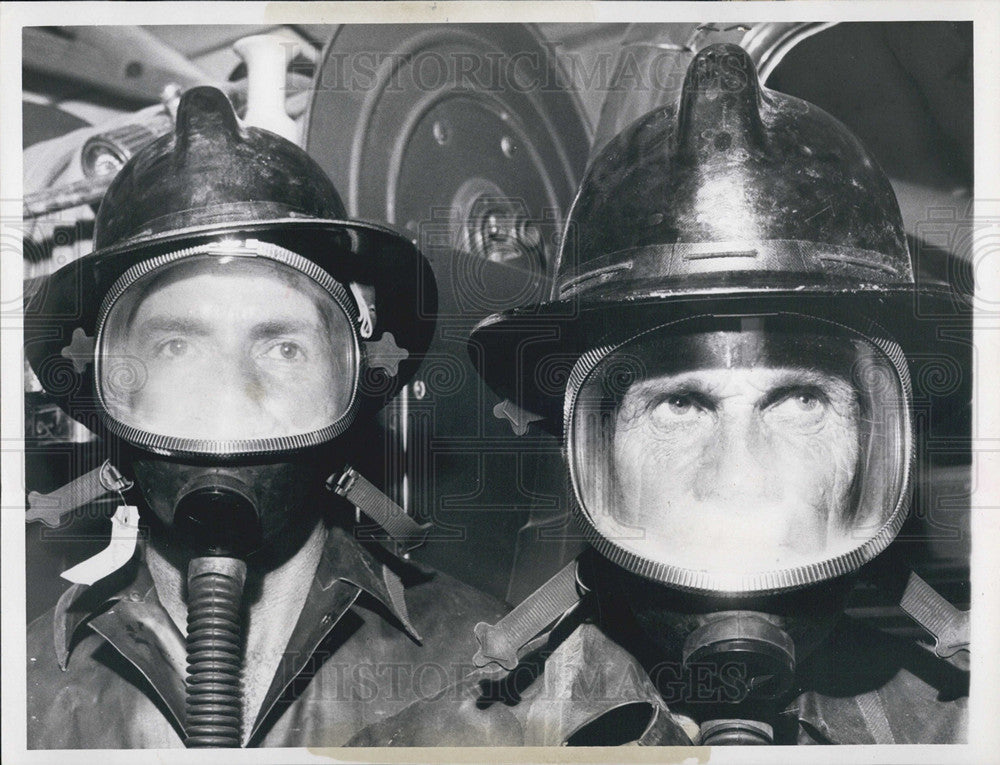 1959 Press Photo Indian rocks volunteer firemen Jim Terry - Historic Images