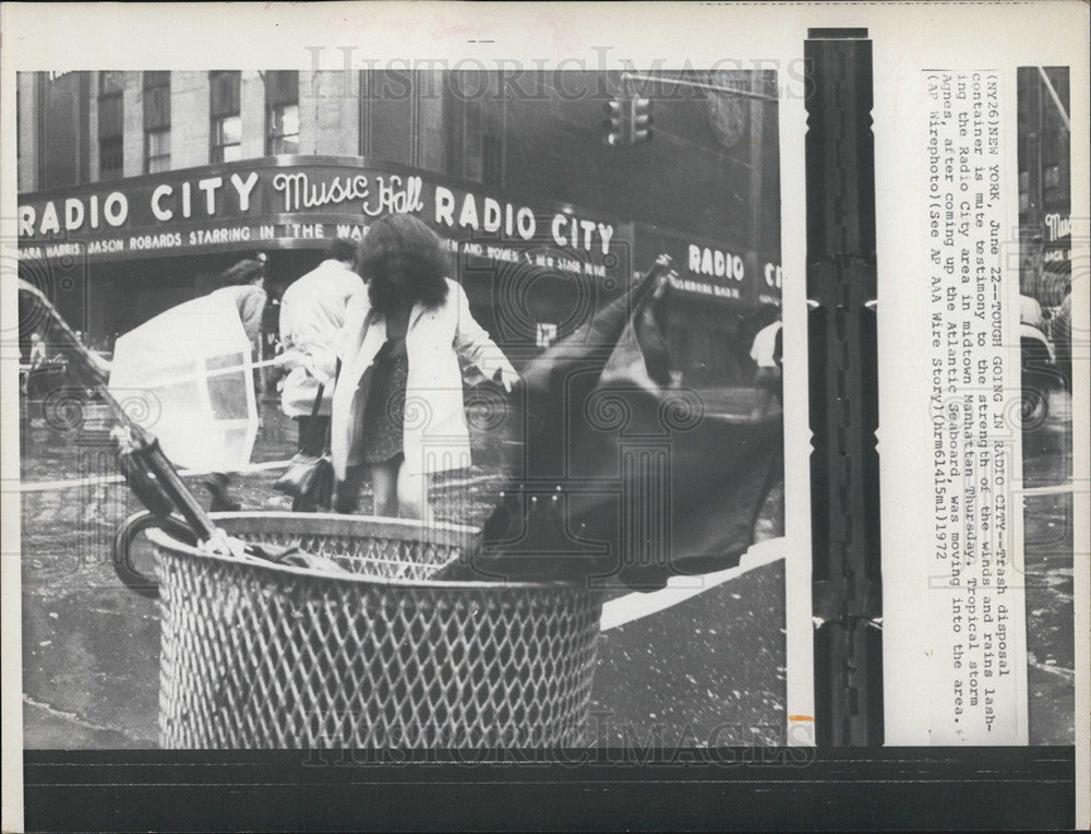 1972 Press Photo Radio City area in midtown Manhattan as storm approaches - Historic Images