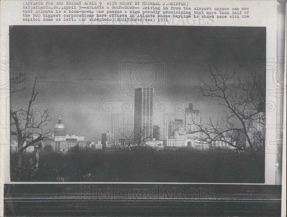 1971 Press Photo Atlanta Skyline with the Capitol dome at left - Historic Images