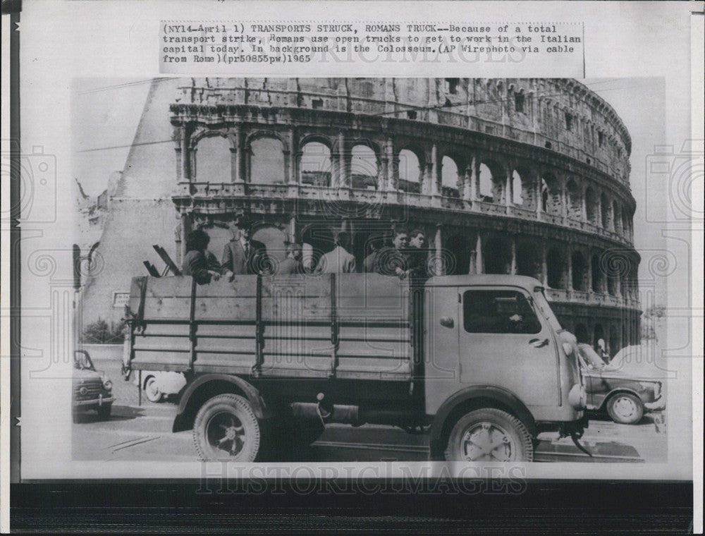 1965 Press Photo Transport Strike, Romans Use Open Truck to Get to Work - Historic Images