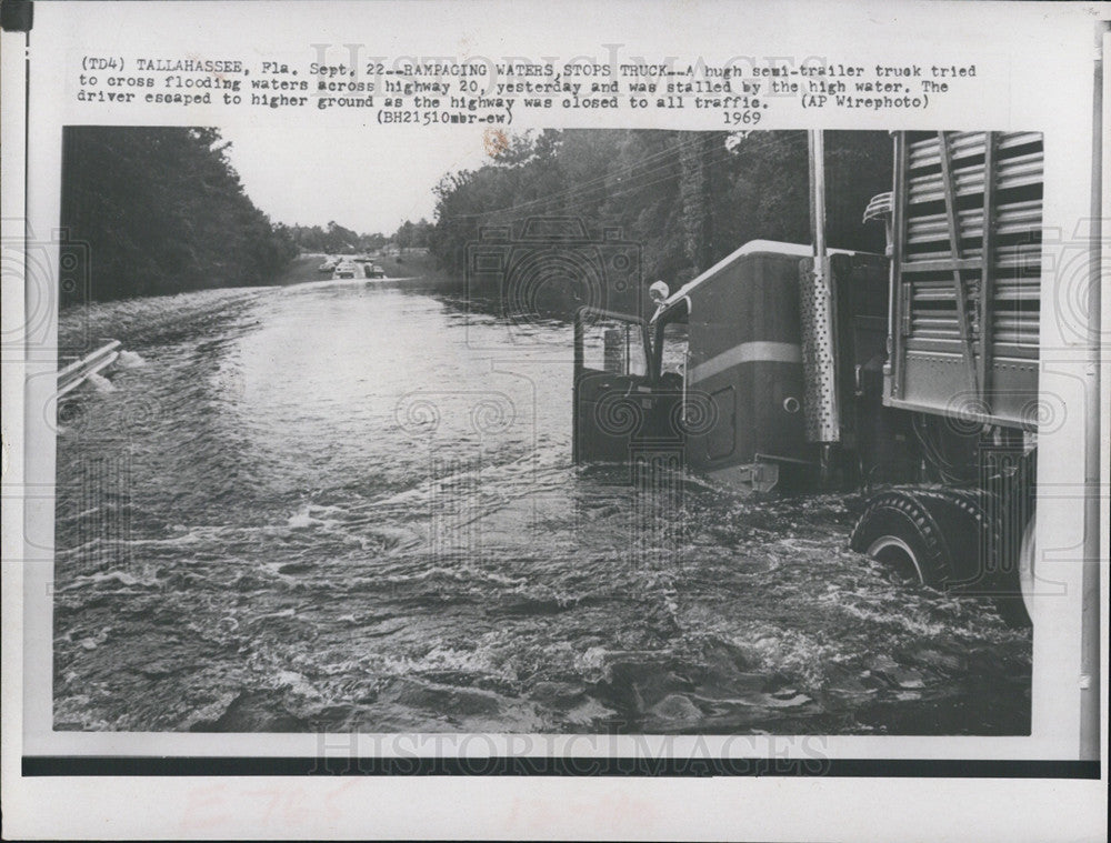 1969 Press Photo Flood U.S. Highway 20 Tallahassee Florida Semi Truck - Historic Images