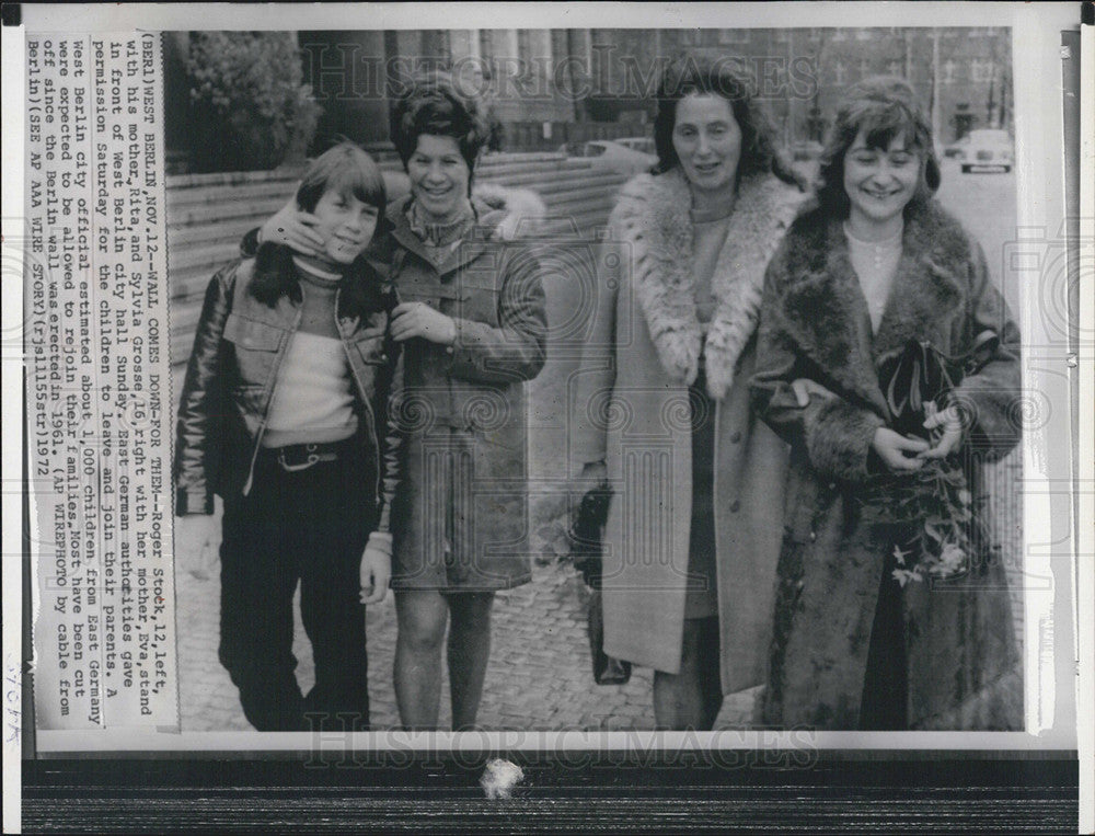 1972 Press Photo West Berlin City Hall Roger Rita Stock Sylvia Grosse - Historic Images