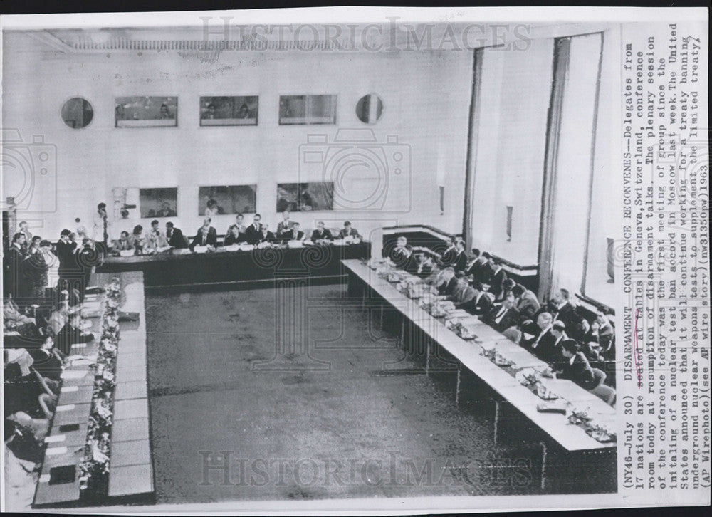 1963 Press Photo Delegates from 17 nations at the Disarmament Conference - Historic Images