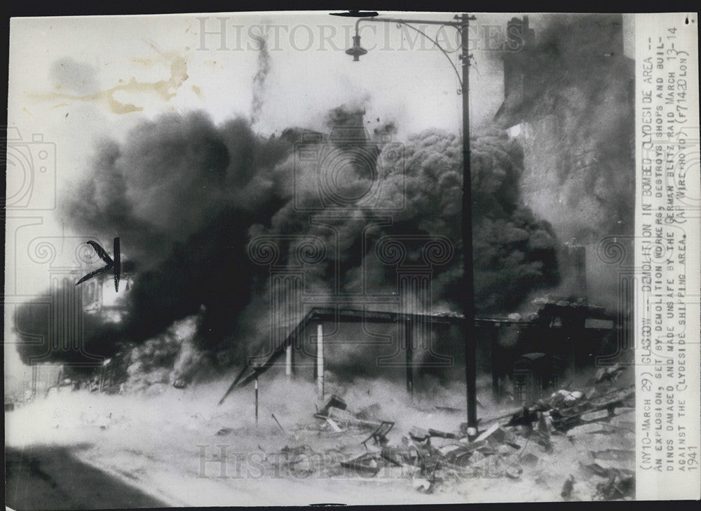 1941 Press Photo An Explosion Set by Demolition Workers Destroys Buildings - Historic Images