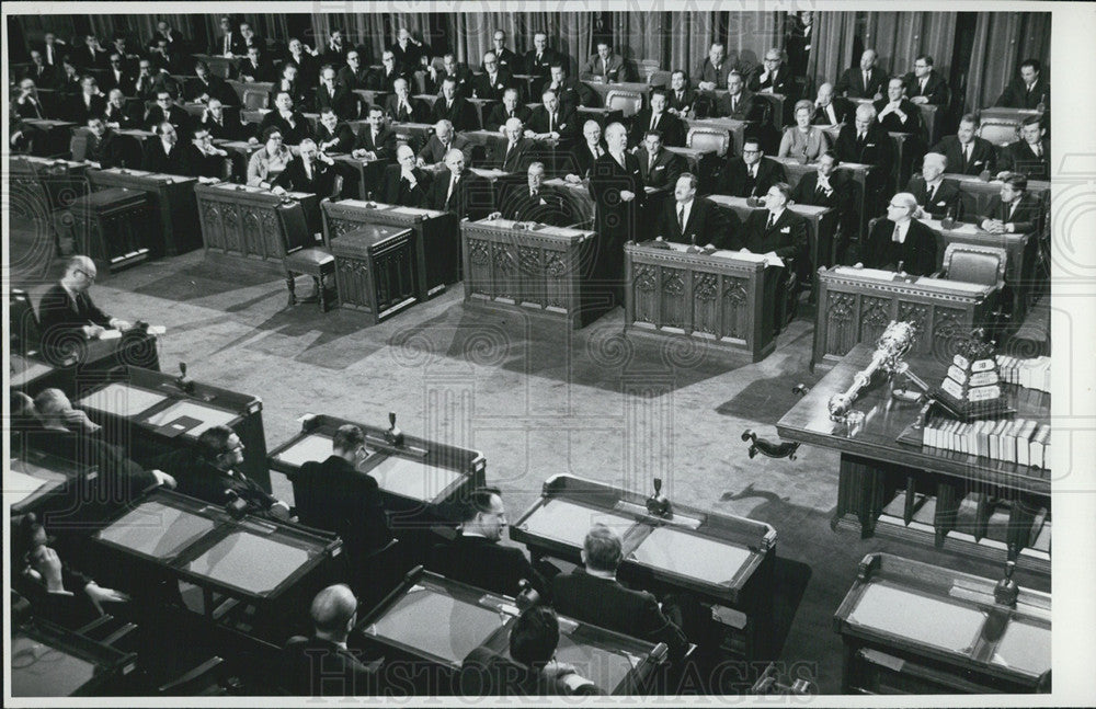 1966 Press Photo New Prime Minister Lester Pearson at the House of Commons speaking - Historic Images