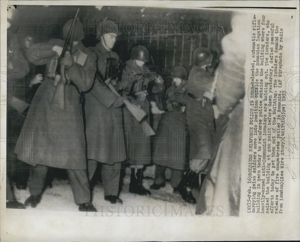 1955 Press Photo Soldiers Reinforce Police in Bern - Historic Images