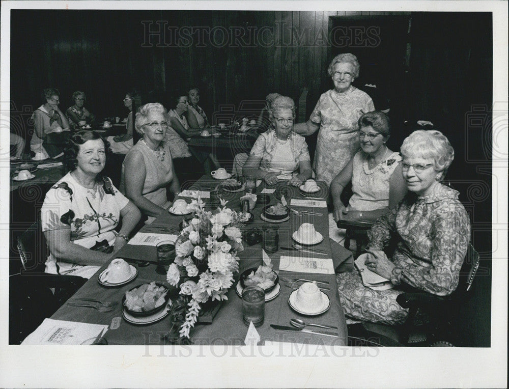 1974 Press Photo Past President&#39;s of Ladies Club of Forest Hills - Historic Images