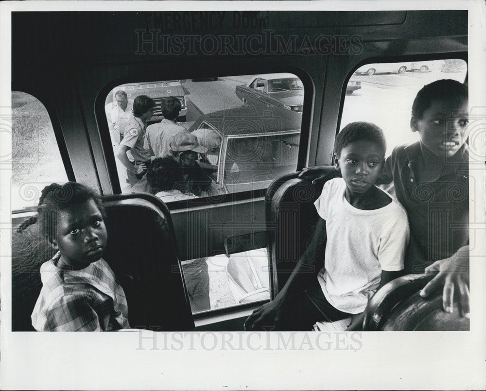 1979 Press Photo Students aboard a school bus when a car hit it from behind - Historic Images