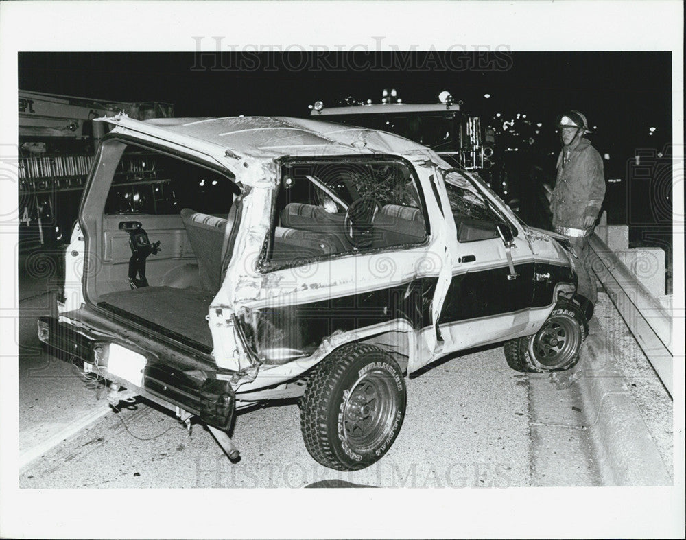 1987 Press Photo woman killed four injured 1985 Ford Bronco collision truck - Historic Images