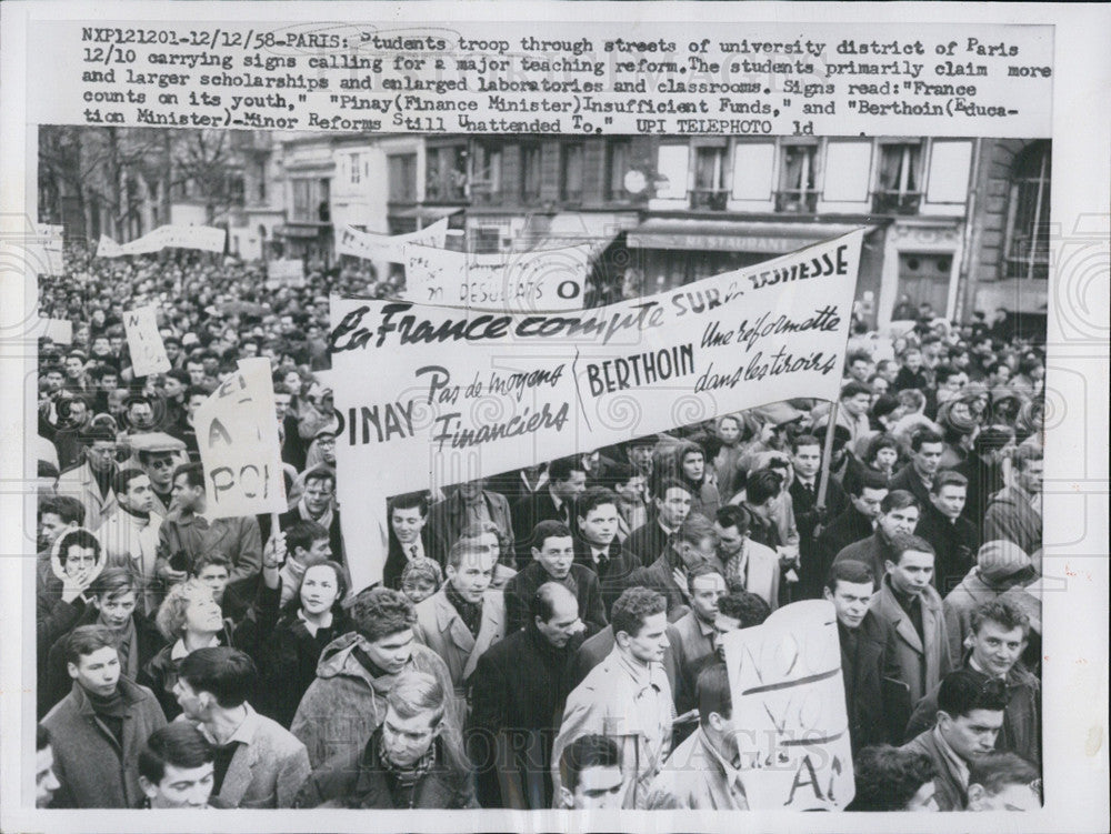 1958 Press Photo University District of Paris is Jammed with Protesters - Historic Images