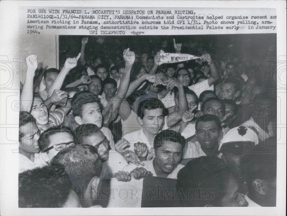 1964 Press Photo Communist & Castroites organize American rioting in Panama - Historic Images