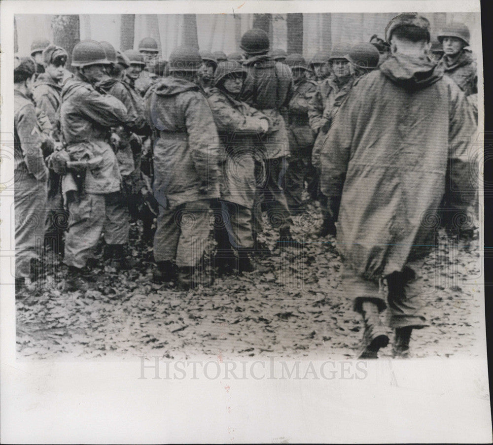 1963 Press Photo American Troops Near Autbahn Helmstedt At Marienborn Checkpoint - Historic Images