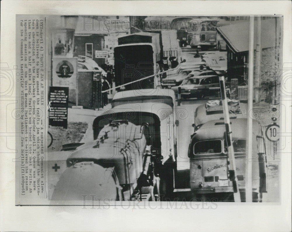 1965 Press Photo Traffic Jam At Marienborn Checkpoint At E-W German Border - Historic Images