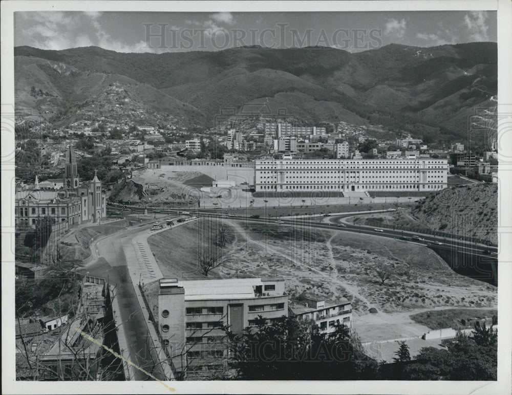 1958 Press Photo Modernization of Caracas Venezuela - Historic Images