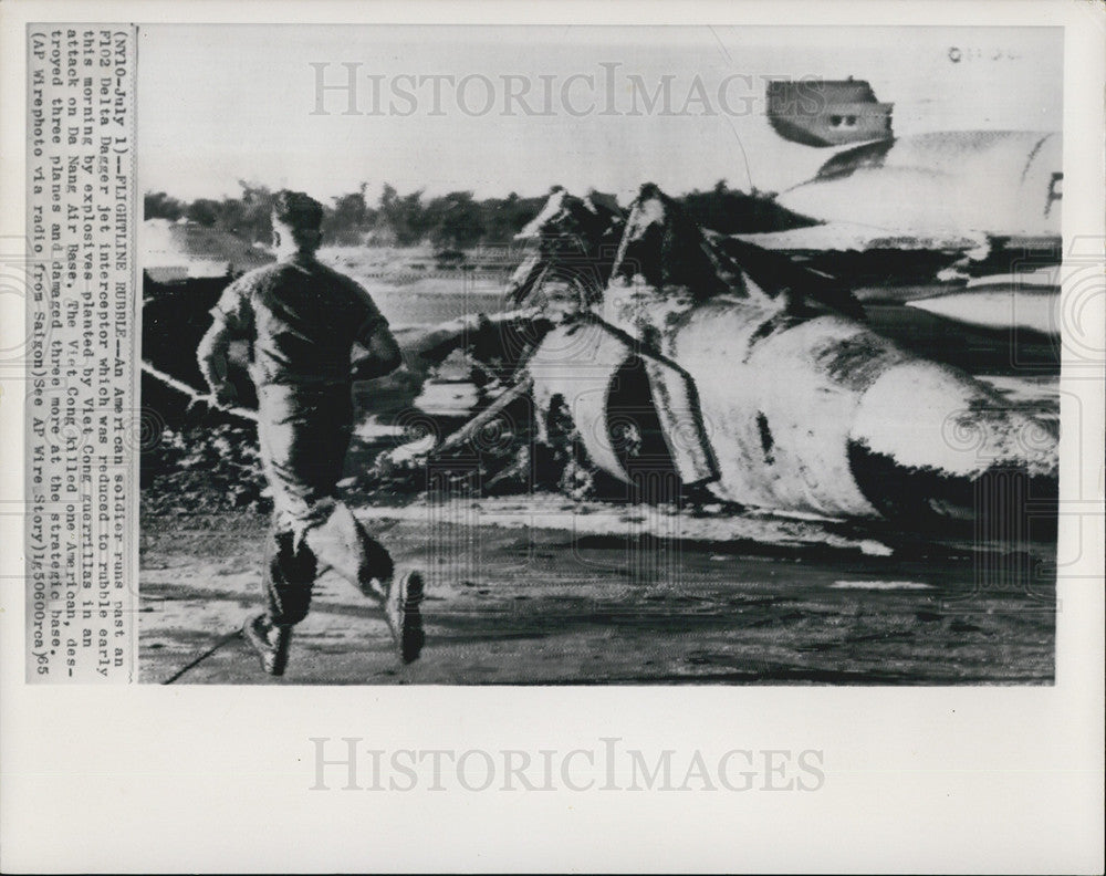 1965 Press Photo F102 Delta Dagger Jet Interceptor, Viet Cong Attack, Da Nang - Historic Images