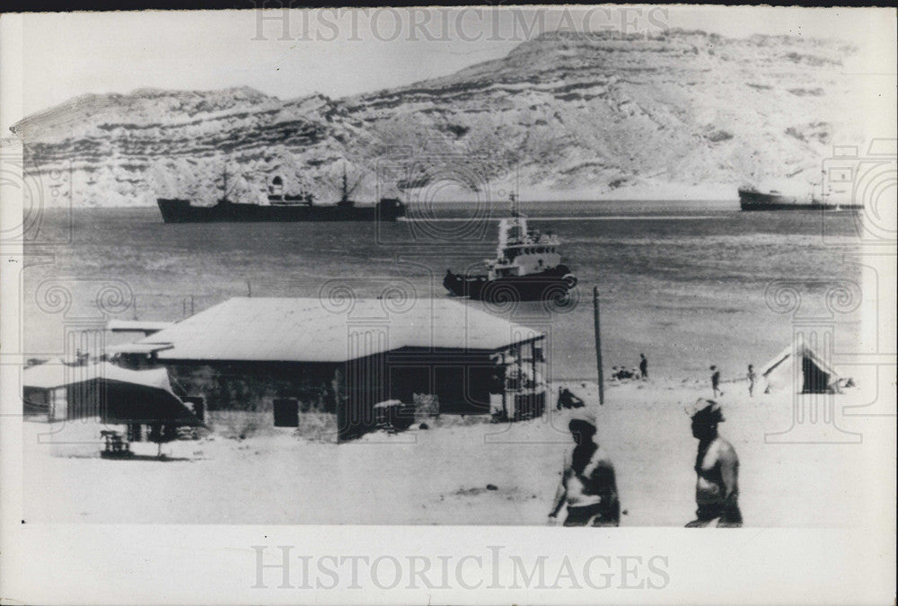 1967 Press Photo Israeli freighter Dolphin Israeli-held city Egypt Sinai Desert - Historic Images