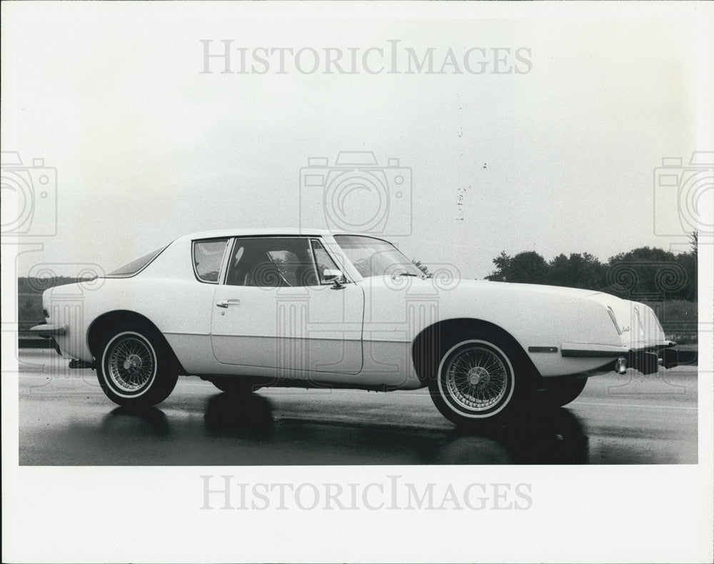 1981 Press Photo Raymond Loewy Designed Avanti - Historic Images