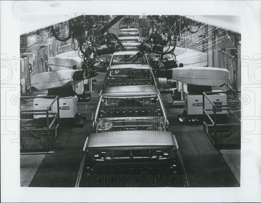 1984 Press Photo Automated line production at Nissan Motor in Smyrna Tennessee - Historic Images