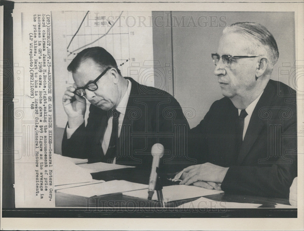 1968 Press Photo GM Chrmn James Roche Makes Announcement Of Price Hike For 1969 - Historic Images