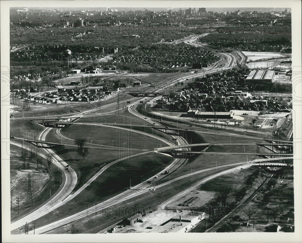 1965 Press Photo Aerial Photo, Roadways - Historic Images