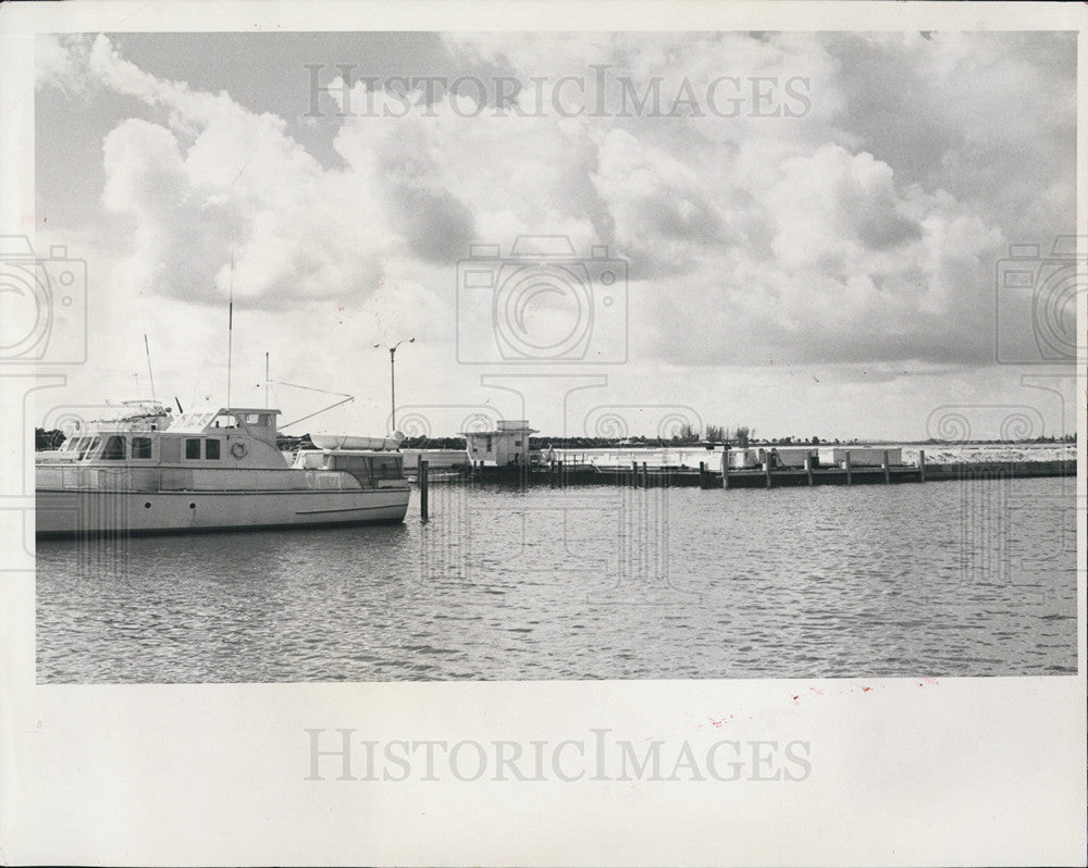 1964 Press Photo City Pier In Sarasota Razed For New Marina - Historic Images