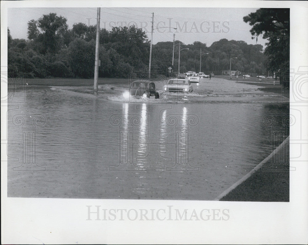 1968 Press Photo St Pete Street Flooding - Historic Images