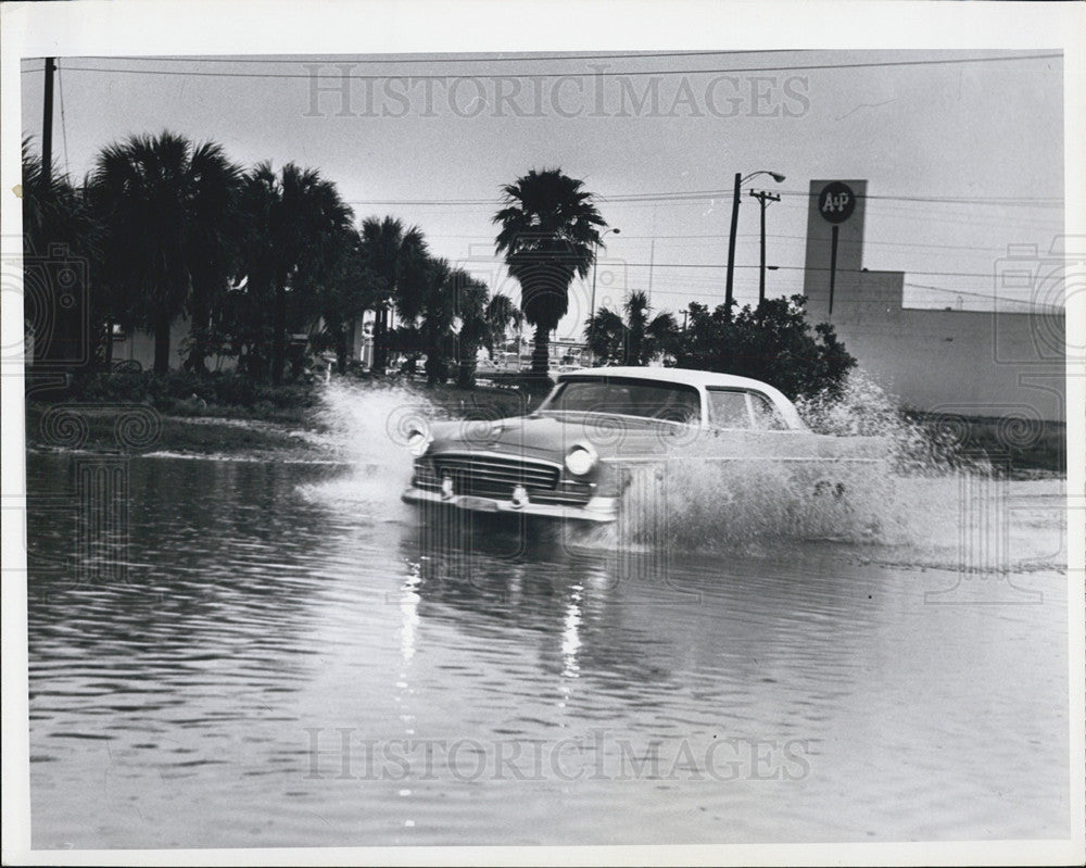 1965 Press Photo St. Petersburg Florida/Flooding - Historic Images