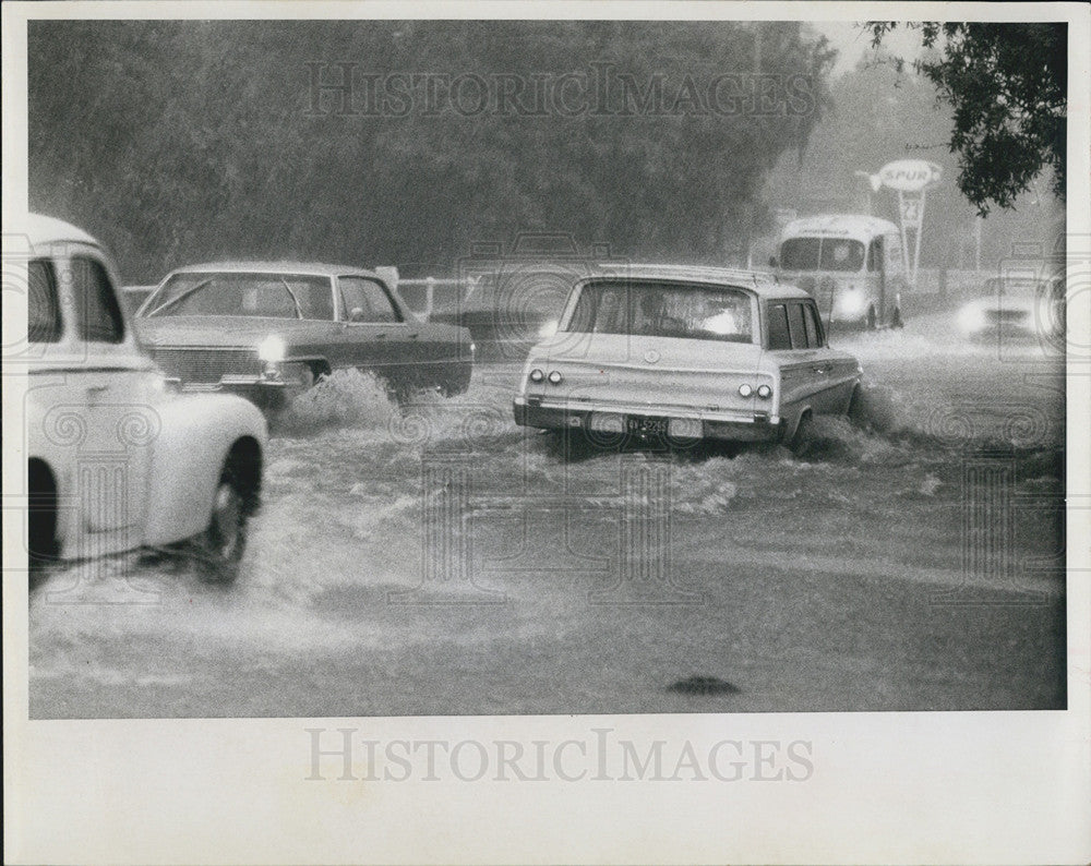 1967 Press Photo Rush Hour On Flooded St Petersburg Streets-16th St North - Historic Images