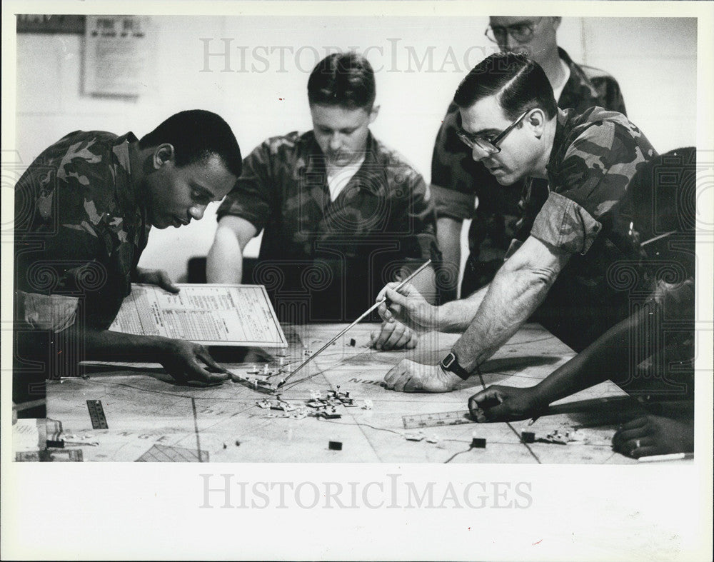 1985 Press Photo Marines Training Maneuvers - Historic Images