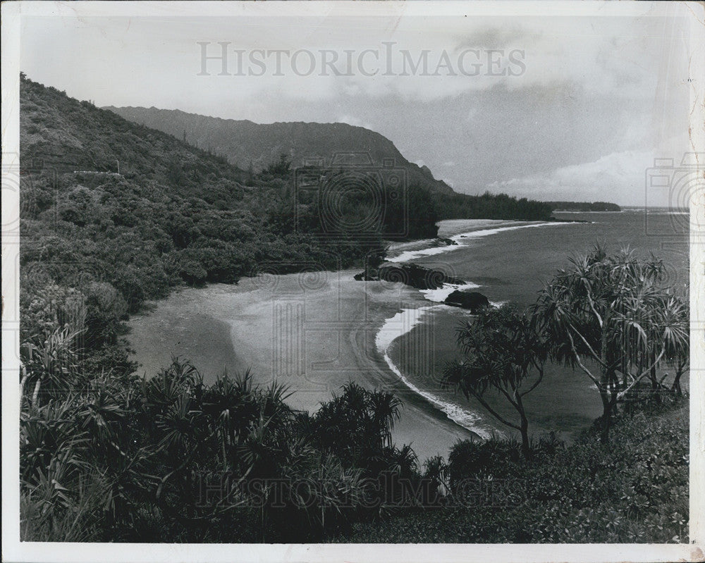 1977 Press Photo Beaches, Coves, Maui - Historic Images